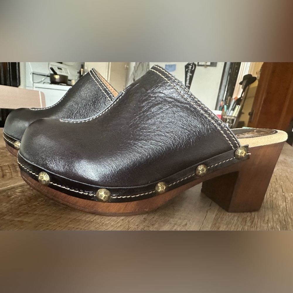Californian’s Vintage Collection Clogs,  Black Leather, size EU 38/US 7